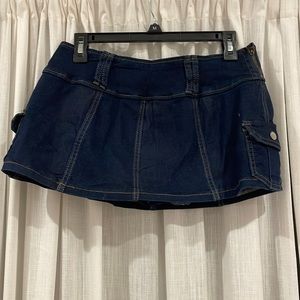 y2k denim low rise mini skirt - dark wash